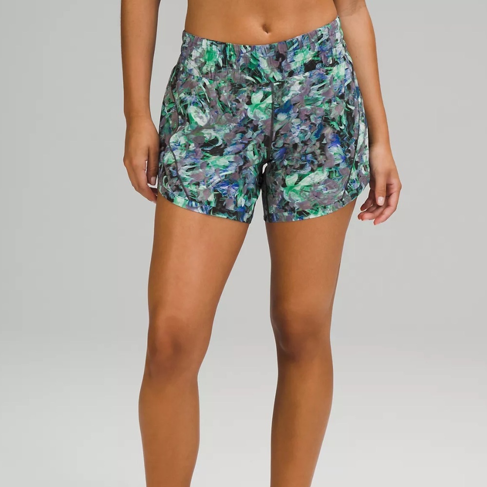 Lululemon Athletica Athletic Shorts 20